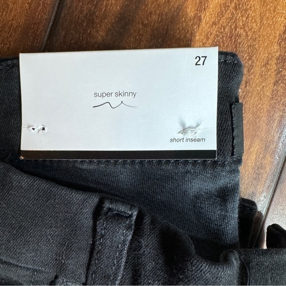 7 for All Mankind Black Super Skinny Short Inseam - Picture 3 of 7